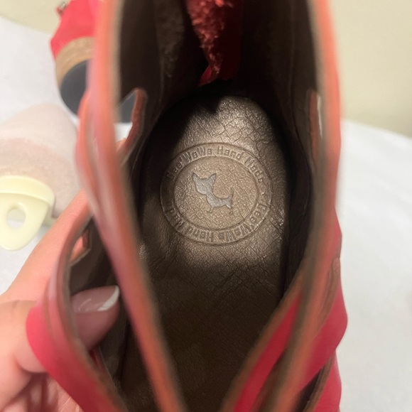 Gee WaWa Yessi Red Leather Wedge Sandals Strappy Anthropologie Shoes 7 - Picture 5 of 10
